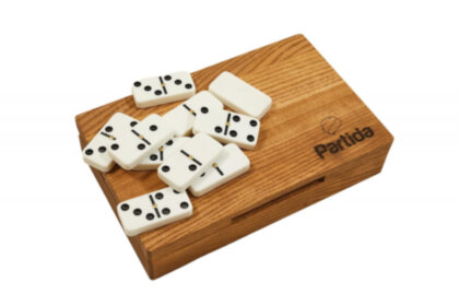 Домино в шкатулке из ясеня Partida